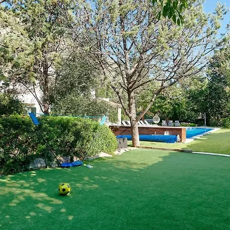 Villa Esquina Luxury 5 Bed 5 Bath